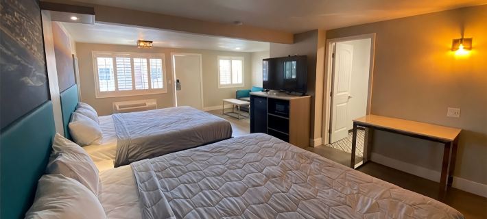 Super 8 by Wyndham Oceanside Downtown Hotel di Oceanside