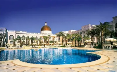 Taj Mahal Lucknow Hotel a 