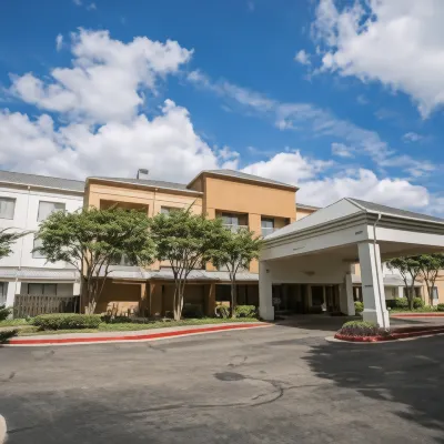 Courtyard Memphis East/Bill Morris Parkway Hotels in Memphis