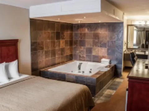 Quality Inn & Suites Fife Seattle Hotels in Fife