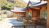 Anseong Geomeokgol Hanok Pension