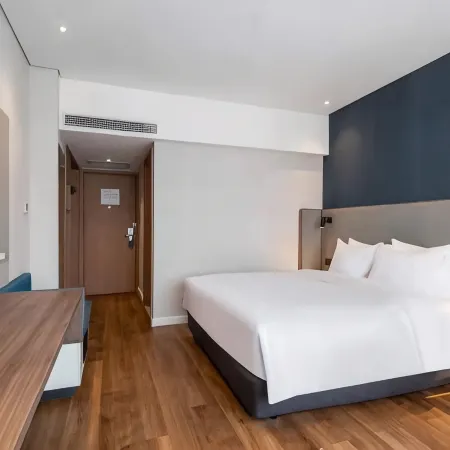 Holiday Inn Express Jinan Jingshi Road Qianfo Mountain