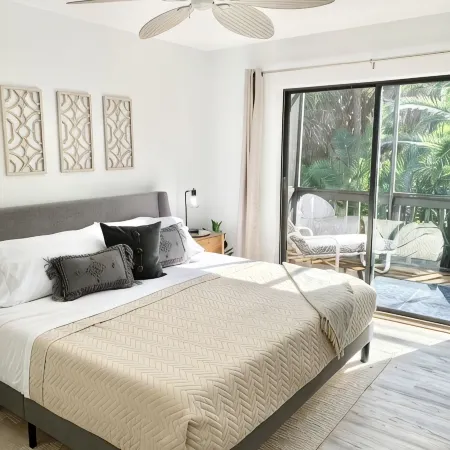 North Captiva Island- Ocean bay views and modern decor. Two new carts! Hotele w: Captiva