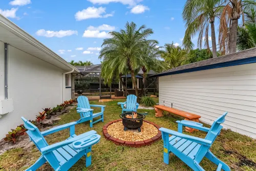 3Br Naples Vacation Home - Heated Pool & Spa - Sleeps 8 - Game Room - Swimmingpools