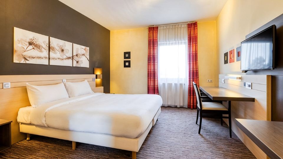 B&B HOTEL Mons Centre