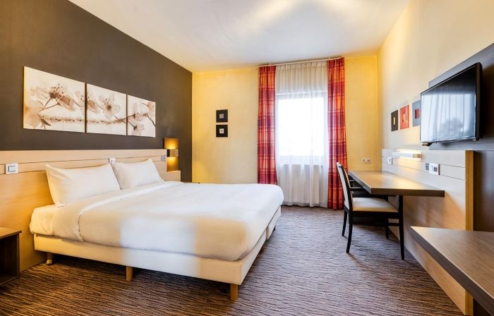 B&B HOTEL Mons Centre
