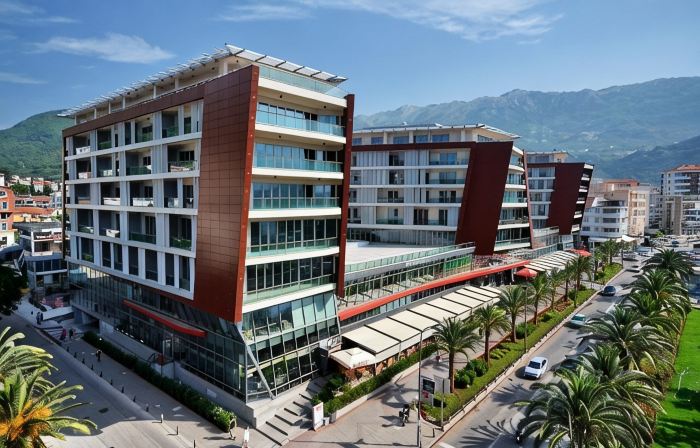 Condo Studio Plaza