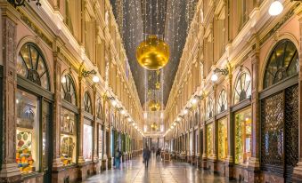 Aris Grand Place Hotel