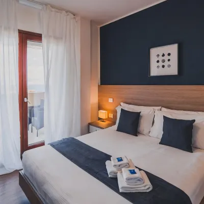 Trip Room & Breakfast Hotels near Reggio Calabria Airport