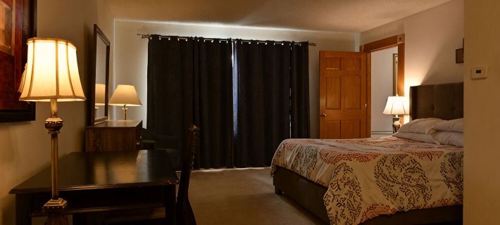 Beautiful Comfy Five Bedroom Home Sleeps 14 Hotels in Urbandale