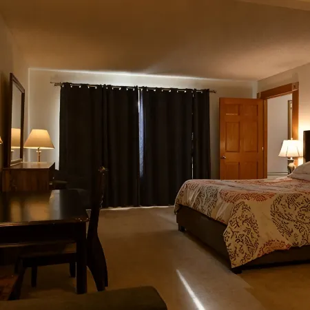 Beautiful Comfy Five Bedroom Home Sleeps 14