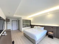 Geen Hotel Chonburi - balcony