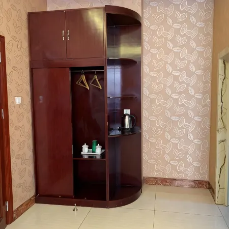 Funing Fengxiang Hotel