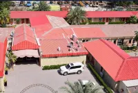 Marhaba Resort and Boutique Hotel - parkir