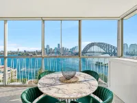 Sydney's Landmark Views from Luxury 2Bd Apt Hotels in Kirribilli