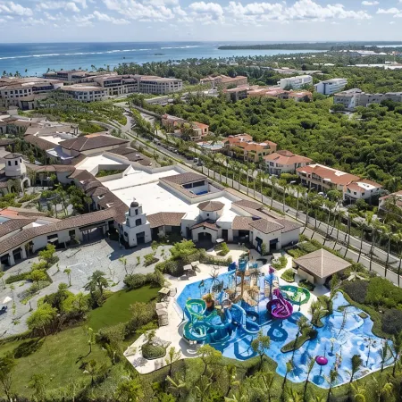 Unique Club at Lopesan Costa Bávaro Resort