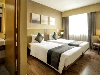 éL Hotel Jakarta Hotels near La Piazza