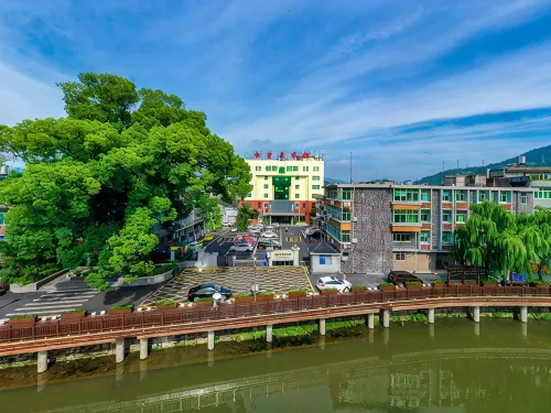 Zherong Hotel