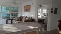 PARADISE CREEK COTTAGES ON THE BEACH. - Wifi
