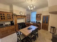 4 Bed End Terrace - Sleeps 7 Hotels in Ilkley