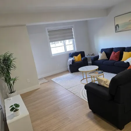 Cozy Irvine Creek Walk-Out Suite 10 mins to YEG Hotele w: Nisku