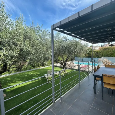 Villa Cigalette - Dream Villa with Private Pool and Garden Near Uzès.