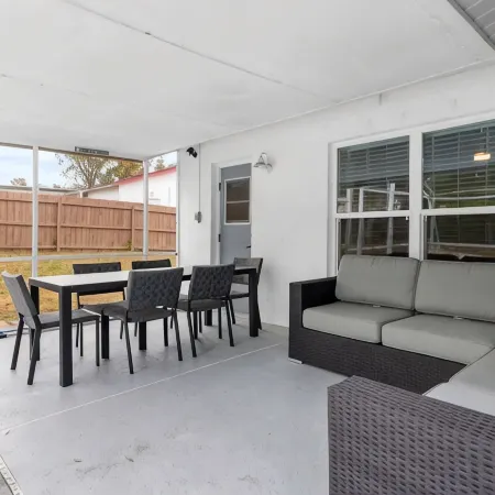 Spring Hill, 4 Bedroom, Pool, Golf Course!