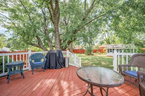 Fabulous 5 Bedroom 3 Bathroom Holiday House Near Beaches. WE SANITIZE!