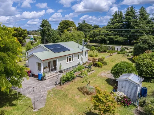 Greytown Farmhouse in the Heart of the Wairarapa - 2-Star
