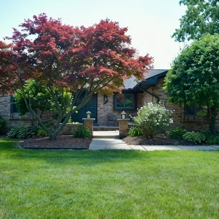Stylish Renovated Ranch, 4 Bed/ 3.5 Bath, North Troy in Private Cul-de-Sac