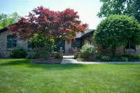 Stylish Renovated Ranch, 4 Bed/ 3.5 Bath, North Troy in Private Cul-de-Sac - واي فاي