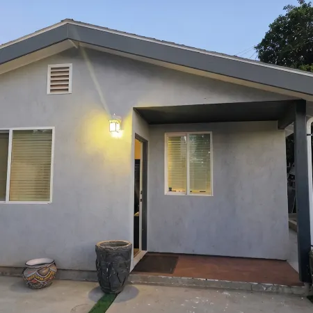 Terrific 2-bedroom house with AC in Thousand Oaks