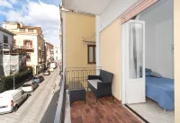 Bright and central apartment just minutes from Sorrento - 2 estrellas
