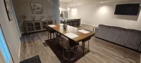 Charming 2-Bedroom Apartment in Downtown Manor