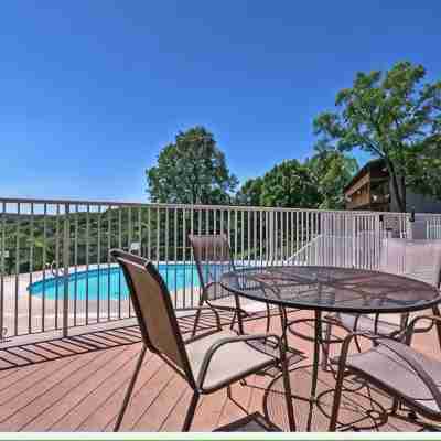 Top Notch Retreat 1 Mile from Silver Dollar City! Fitness & Recreational Facilities
