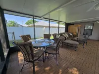 Enjoy Pool, Billiards, Sauna, Access to the Lake