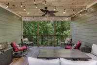 A Cozy Chic Mountain Escape - 4-Star