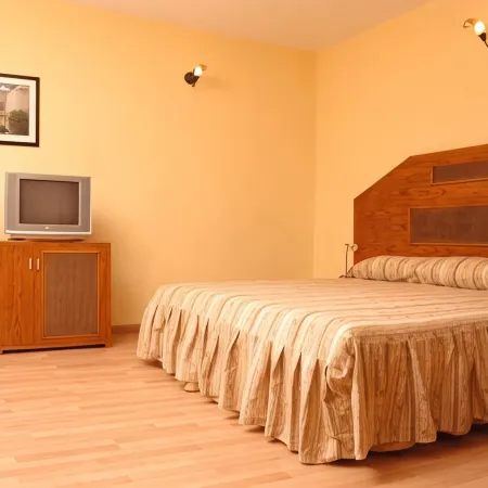 Colonades Hotel