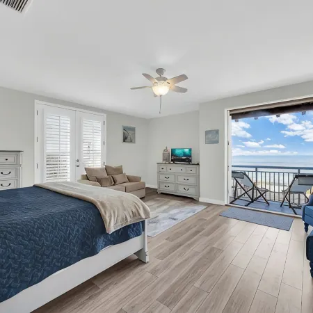 Oceanview Rooftop Patio Overlooking Flagler Beach W Firepit, Game Room, Bikes