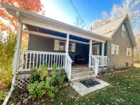 Cedar River Home-Pet Friendly! - 3-Star