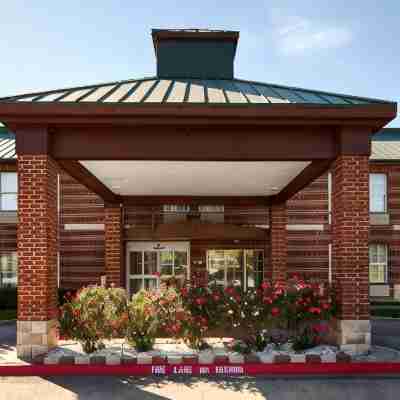 Clarion Pointe Addison Dallas North Hotel Exterior
