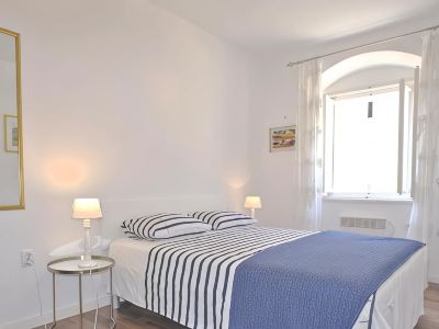 Lovely one bedroom apartment for 3 on the main Hvar town square