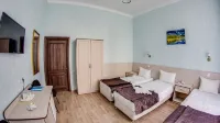 Skver Vyisotskogo Hotel
