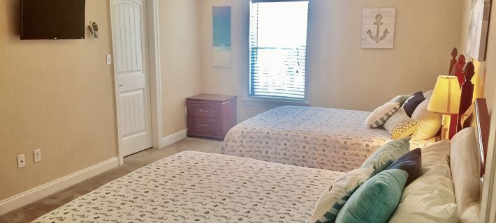 4Br/2Ba Beachview home, delightful ocean view, sandy beaches, 7 beds (sleeps 13) Hotels in Gulfport