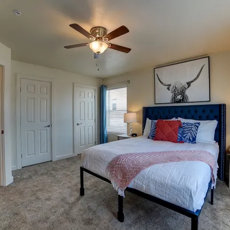 Luxury Townhome in Moab with POOL Hot Tub WI-FI KING BED