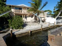 Peaceful Setting, on the water of Little Sarasota Bay - Condos
