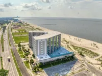 Biloxi Beach Sunrise Spectacular!  Steps from the beach and sand! - نادي رياضي