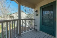 Studio Villa in Lake Lure with Rumbling Bald Resort Amenities - Homestays