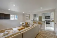 Charming Bungalow in Quiet Tahoe Park Neighborhood