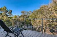 Modern 2-Bedroom Loft in Austin w Pool, Hot Tub,Fire pit,Goats,Alpacas,Chickens - Chalets